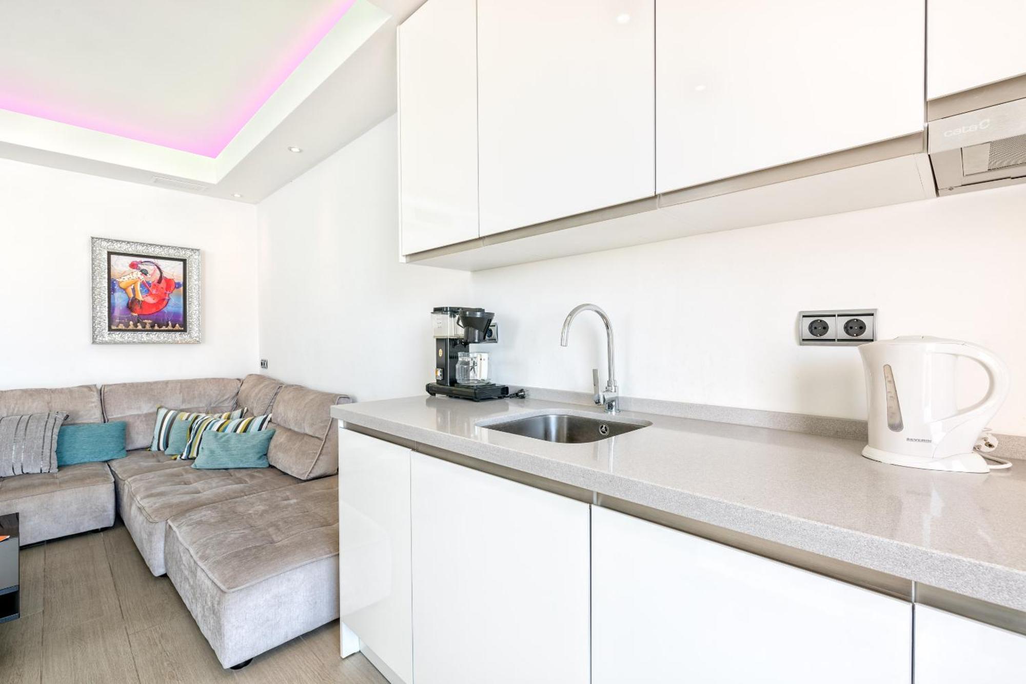 Amazing First Line In Cabopino Marina By Costarentals - M42 Apartment