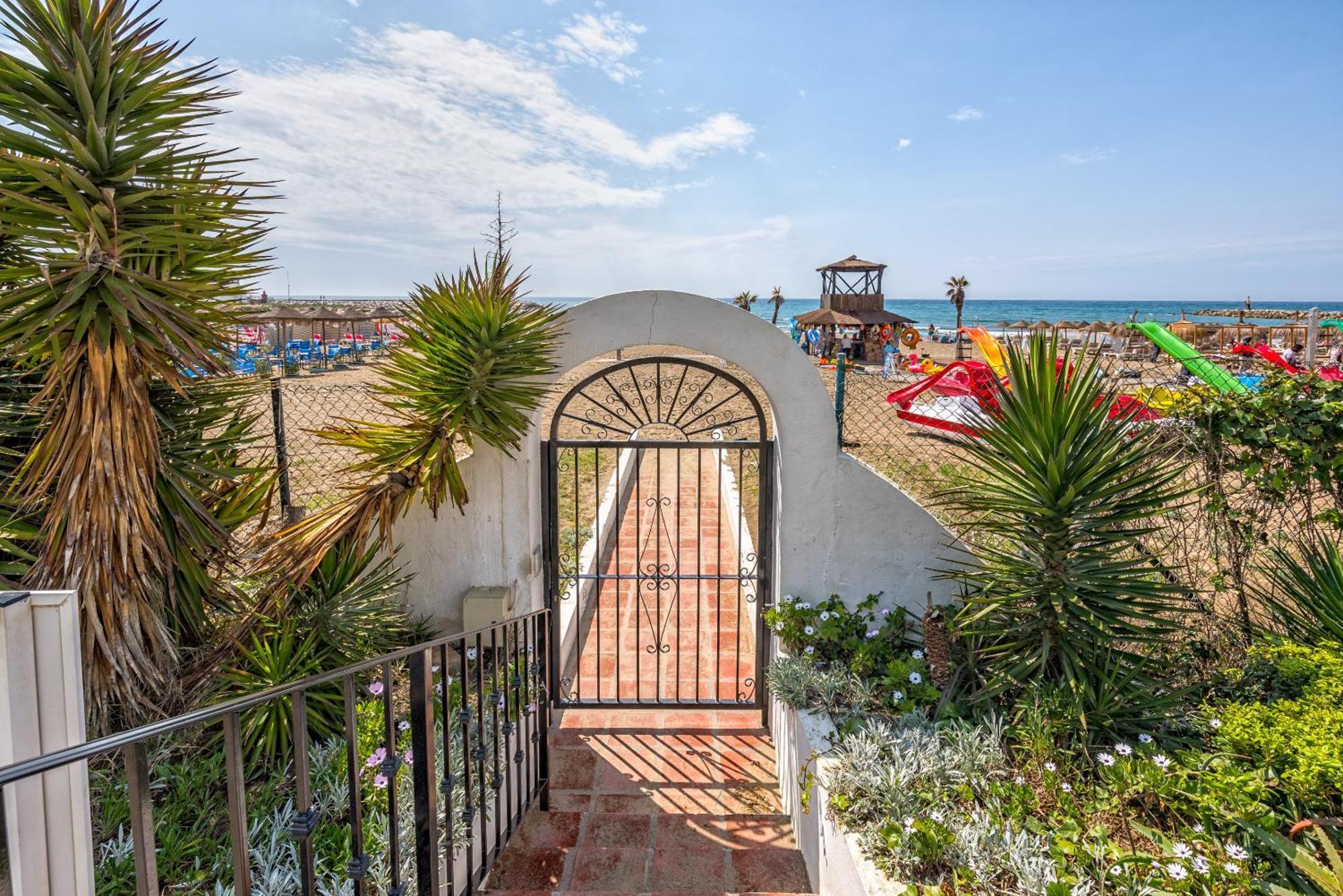 Amazing First Line In Cabopino Marina By Costarentals - M42 Apartment